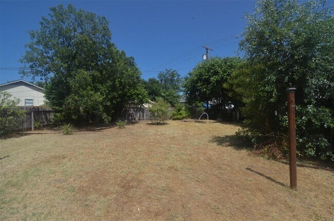 Building Photo - 16402 Malden Dr