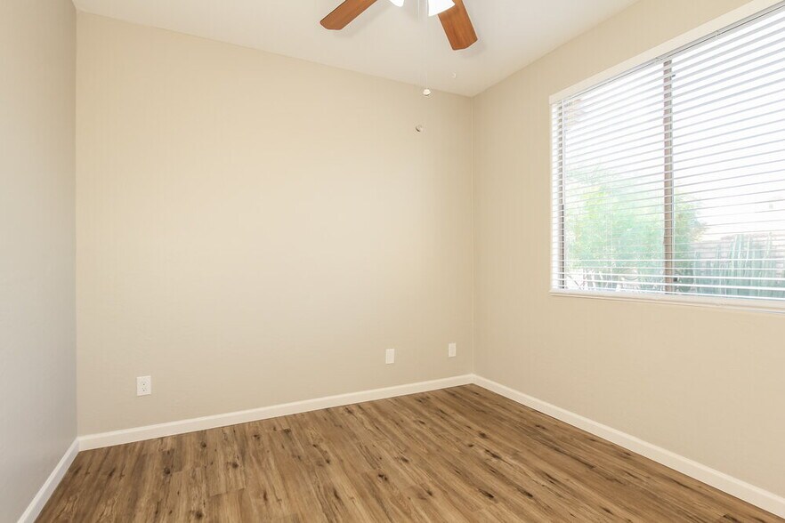 Building Photo - 12137 W Dove Wing Way