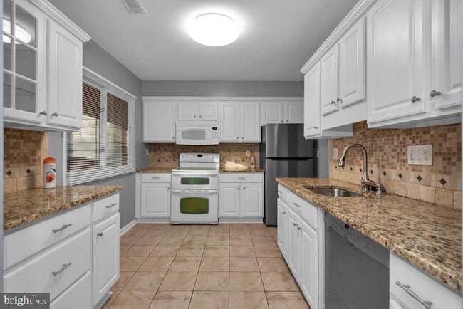 Building Photo - 1065 Cedar Ridge Ct