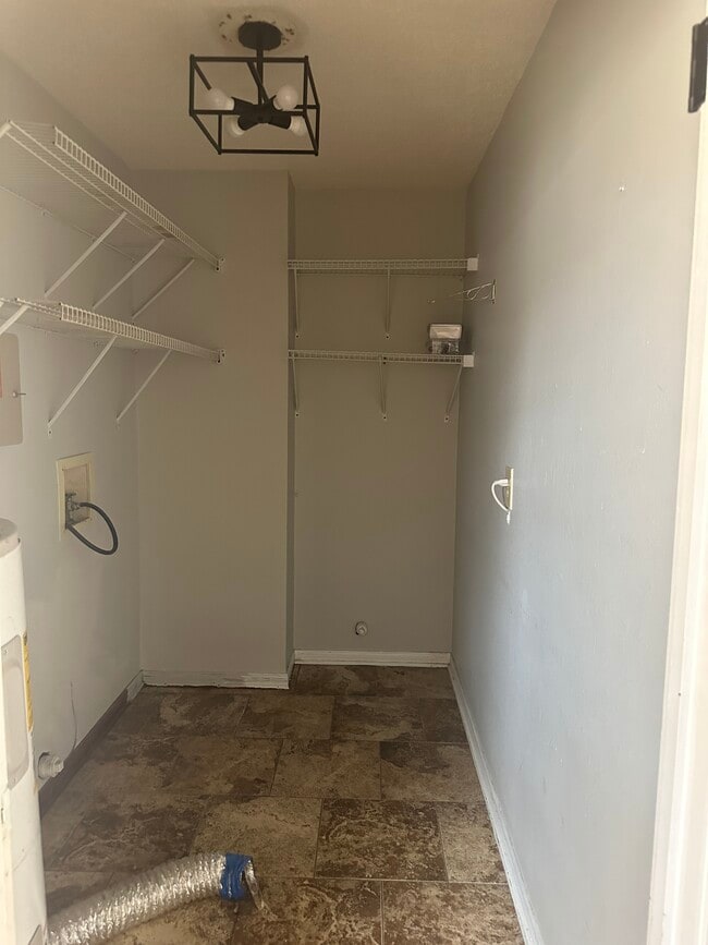 Building Photo - 3250 E Lafourche Ct