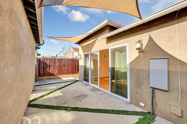 Building Photo - 5400 82nd W St