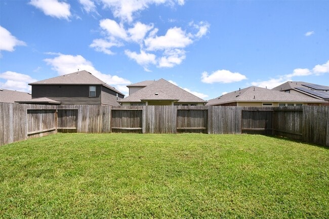 Building Photo - 5010 Brewcastle Ln
