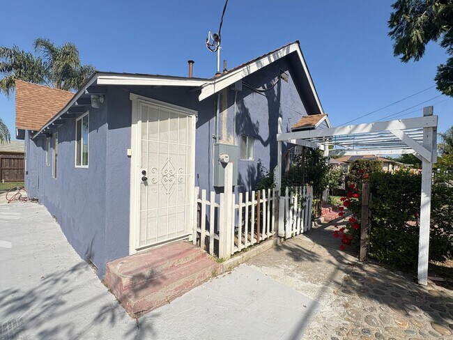 Primary Photo - Leasing Special: two weeks free rent! Spac...