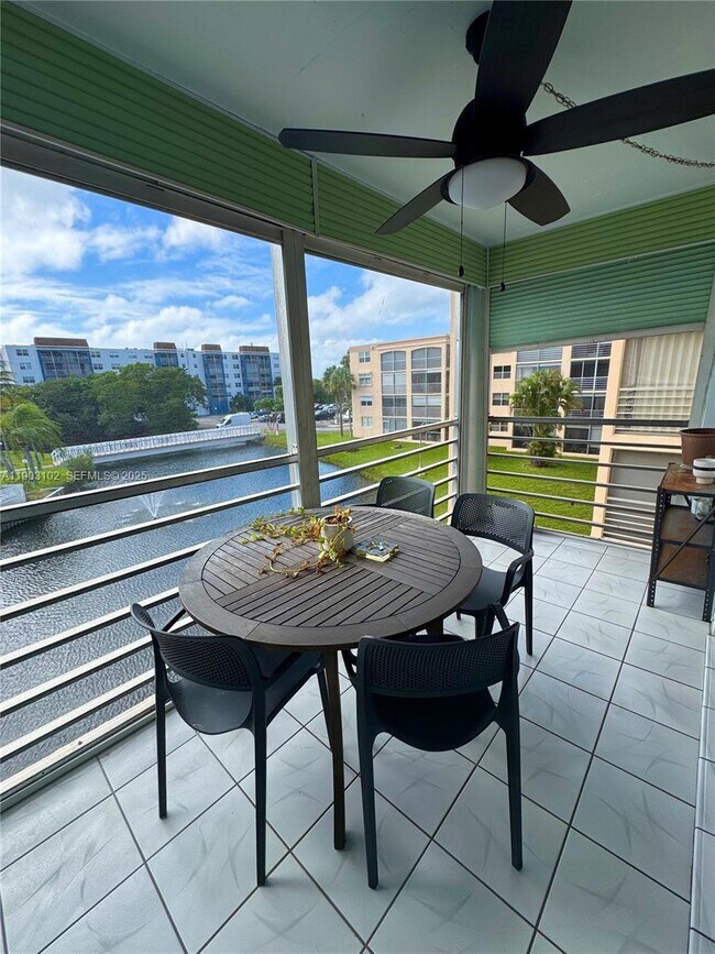 Building Photo - 505 E Dania Beach Blvd