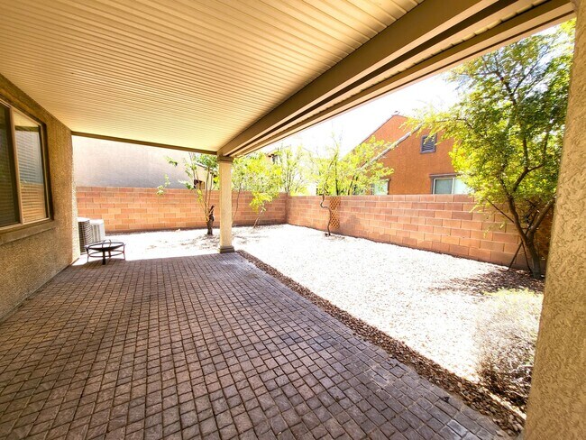 Building Photo - 1053 Via Canale Dr