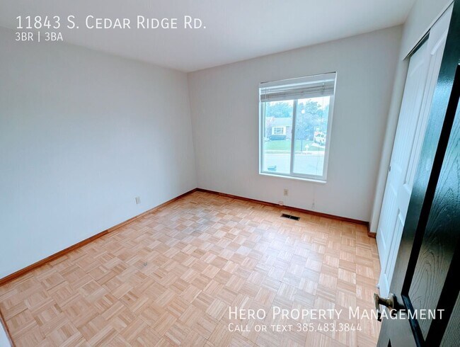 Building Photo - 11843 S Cedar Ridge Rd