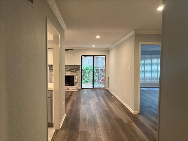 Building Photo - 777 Bering Dr