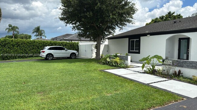 Primary Photo - 15534 SW 153rd St
