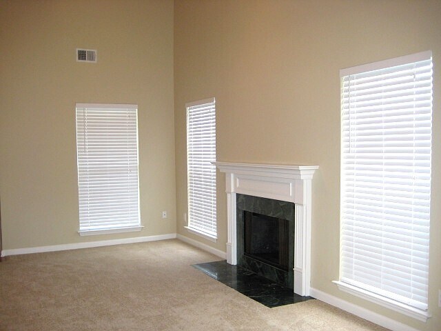 Building Photo - 2253 Joann Dr