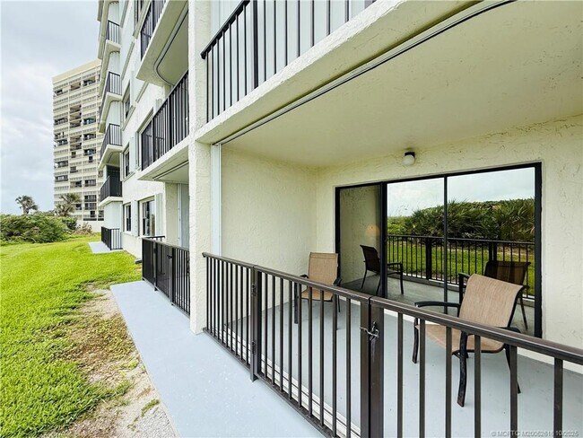 Building Photo - 9490 S Ocean Dr