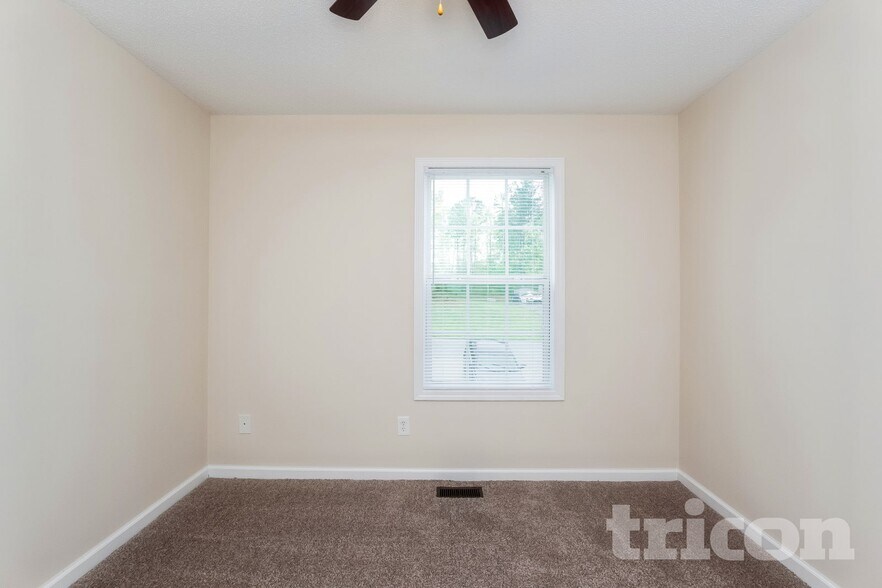 Building Photo - 302 Prometheous Way