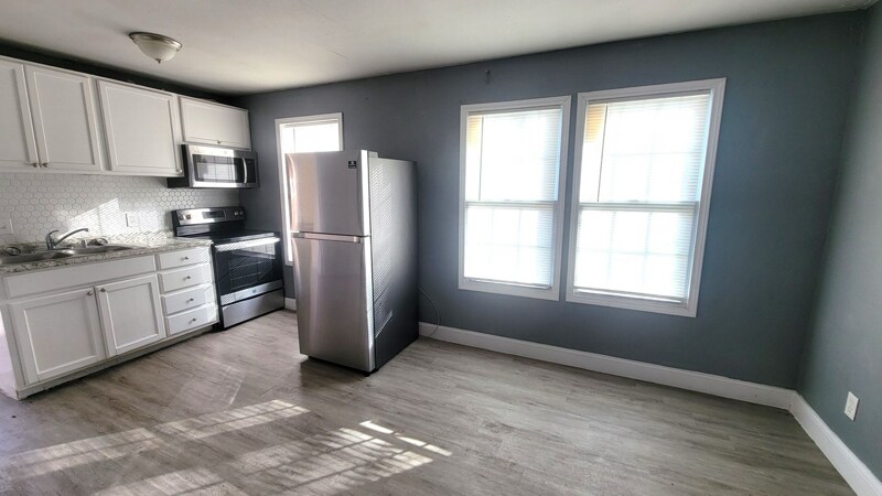 Building Photo - 1057 Binkley St