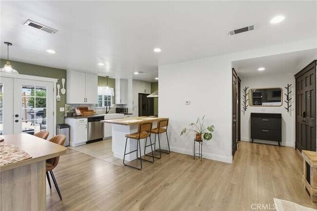 Building Photo - 25485 Fay Ave