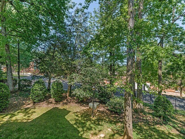 Building Photo - 2506 Cranbrook Ln