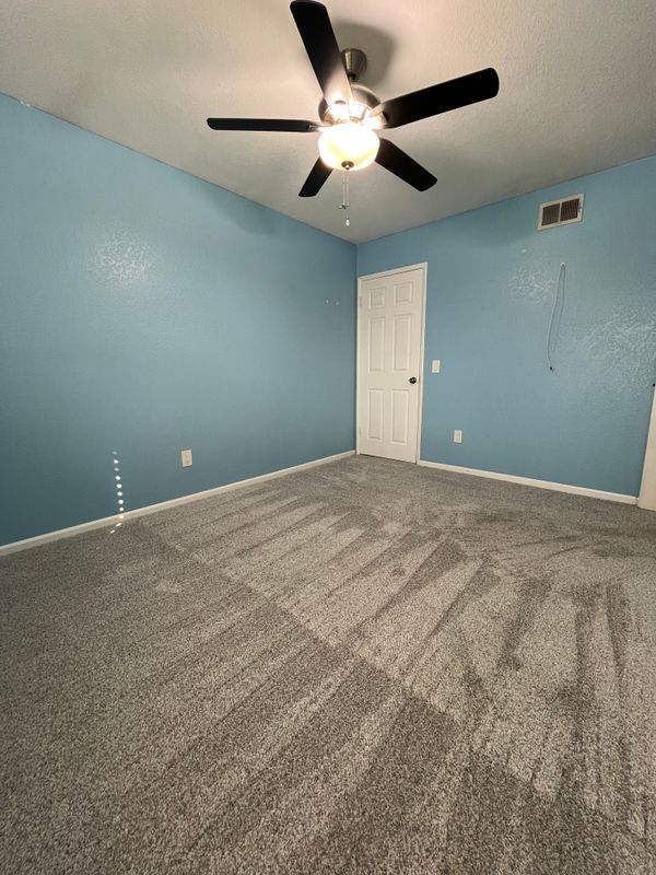 Building Photo - 12580 Fairoaks Ln