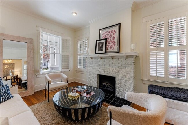 Building Photo - 654 Cresthill Ave NE