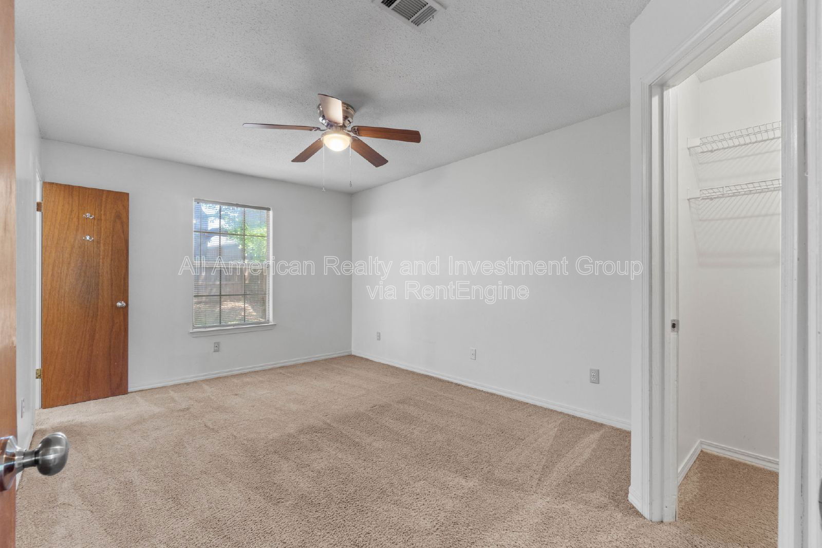 Building Photo - 1925 Estival St