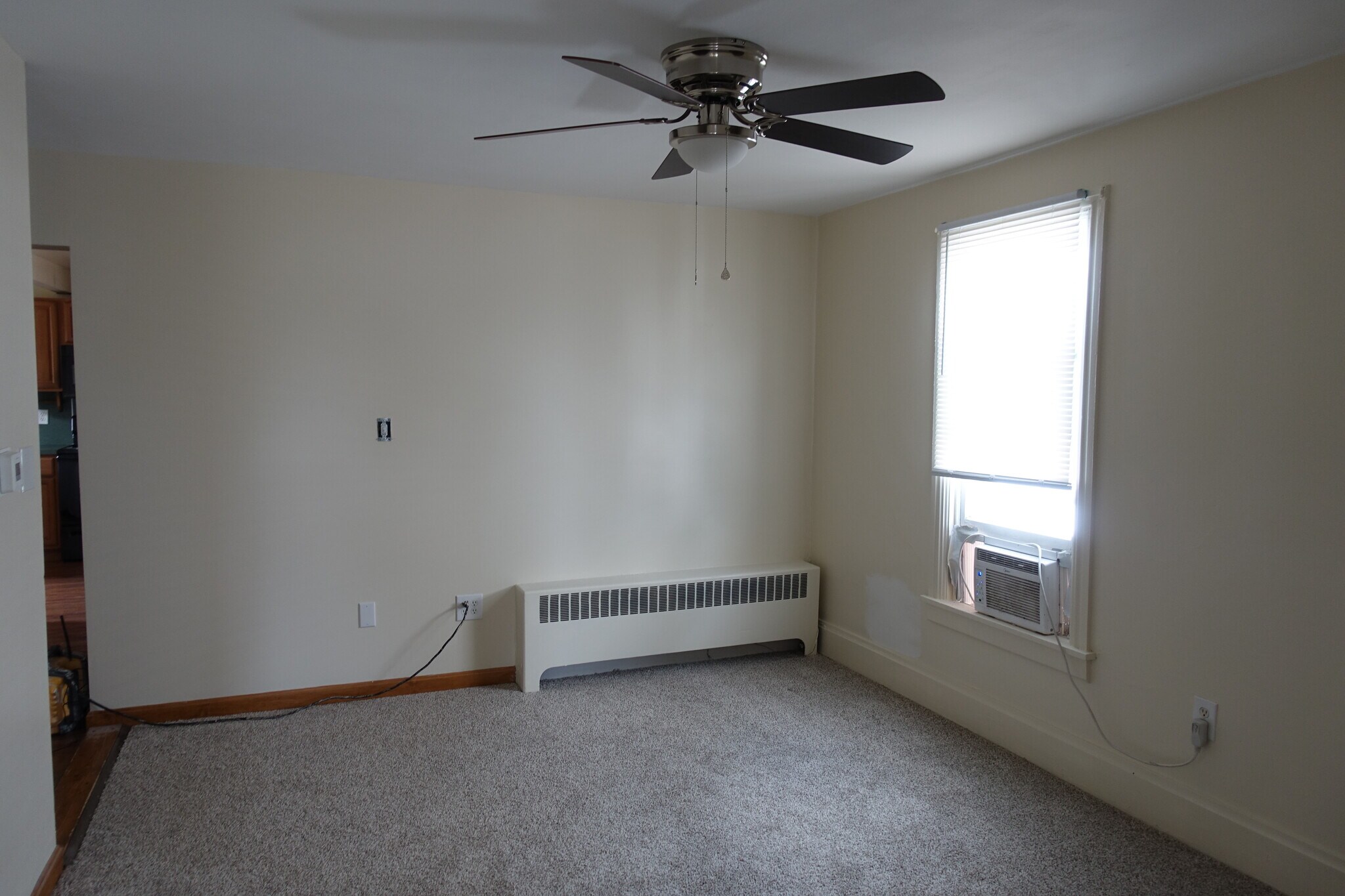 Building Photo - 503 N Chestnut St