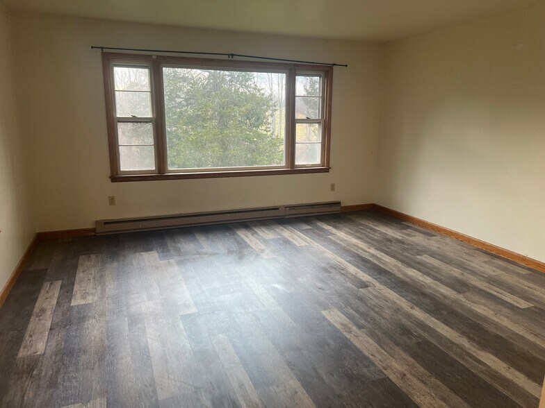 Building Photo - 1311 Gravel Pond Rd