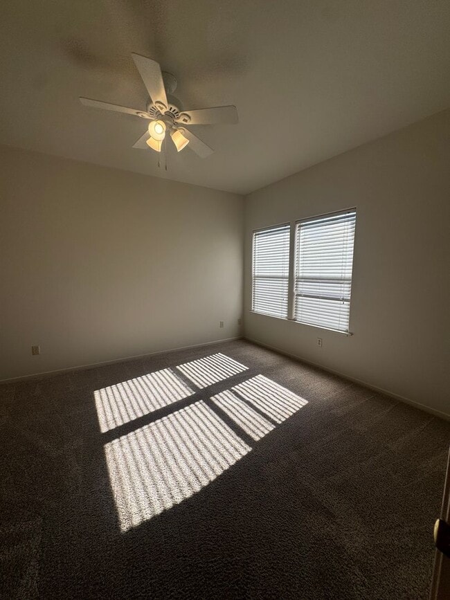 Building Photo - Downtown Grass Valley 2 Bed/1 Bath with Ta...