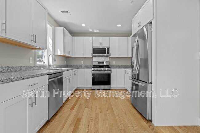 Building Photo - 7 Gorham St