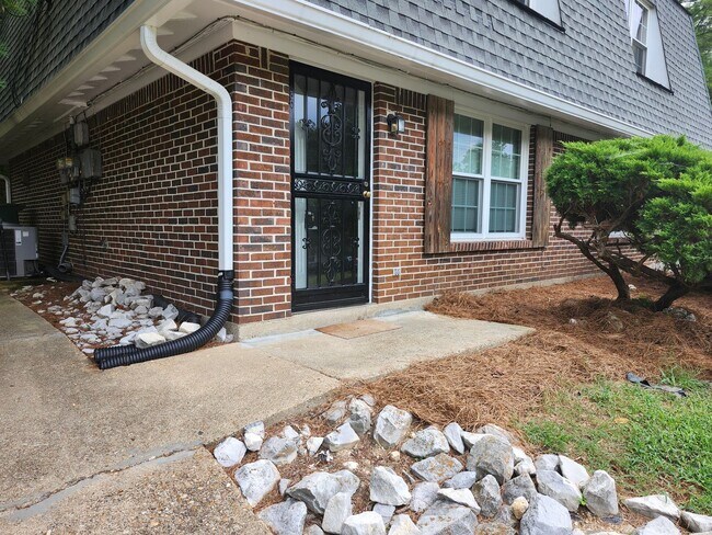Primary Photo - 5234 Donlyn Dr