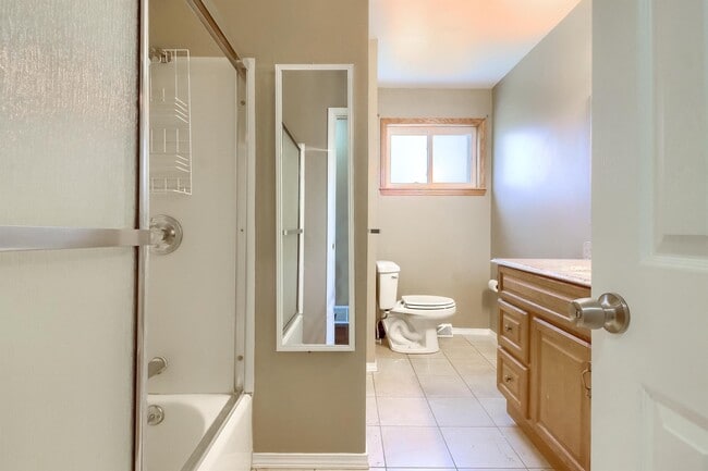 Building Photo - 3084 W Chenango Ave