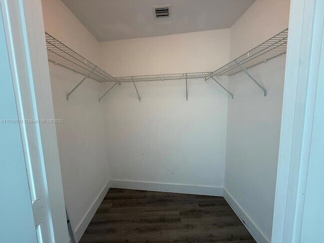 Building Photo - 888 Biscayne Blvd