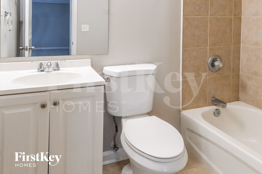 Building Photo - 4034 Dalry Dr