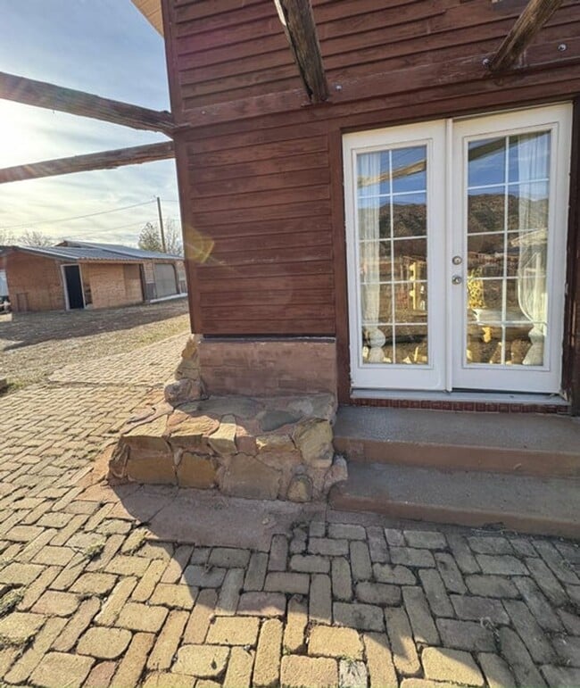 Building Photo - Spacious 2 Bedroom home in Paragonah
