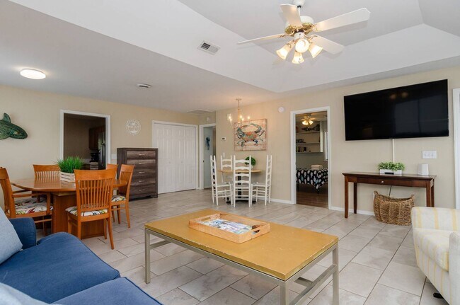 Building Photo - 741 Fort Fisher Blvd N