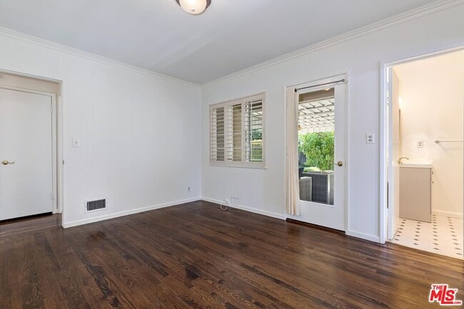 Building Photo - 7719 Hosford Ave