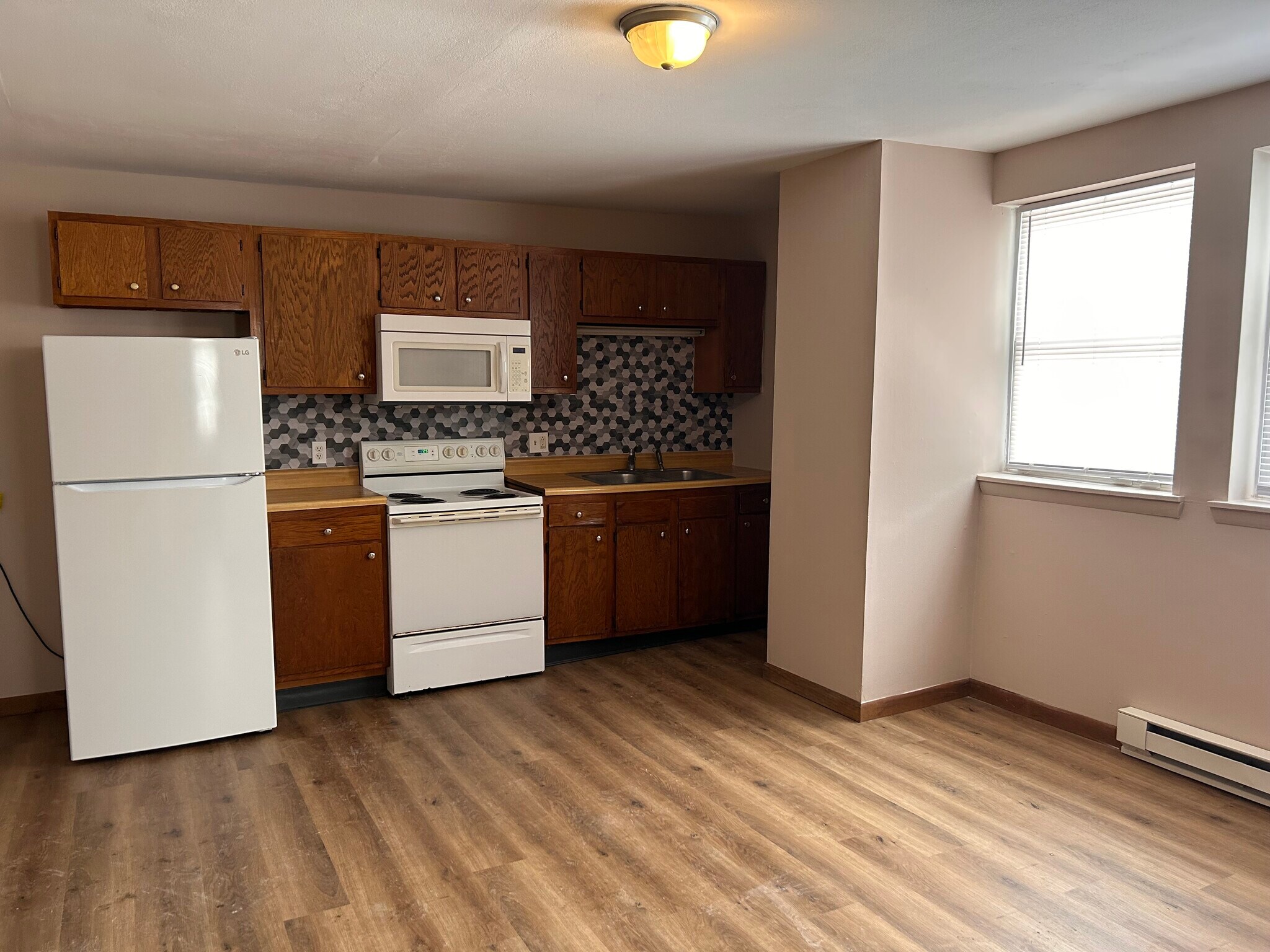 Building Photo - 5731 Telephone Rd