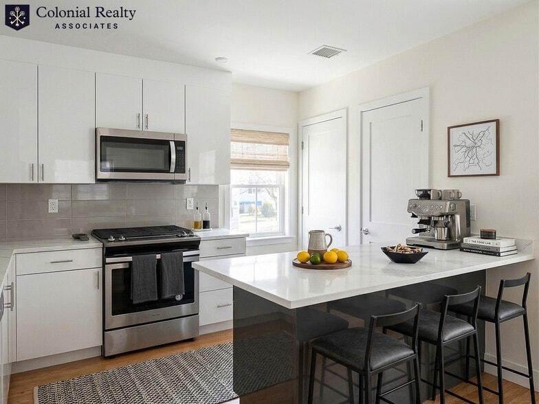 Building Photo - 15 Kelley Ct