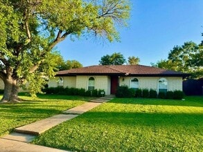 Building Photo - 1638 Juniper Ln