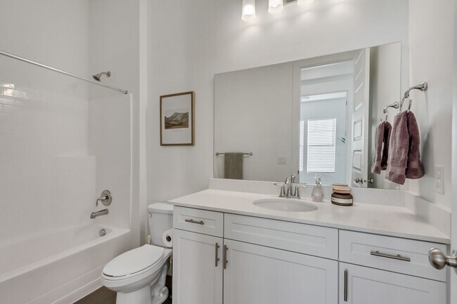Building Photo - Modern Home in Heber – Available Now!