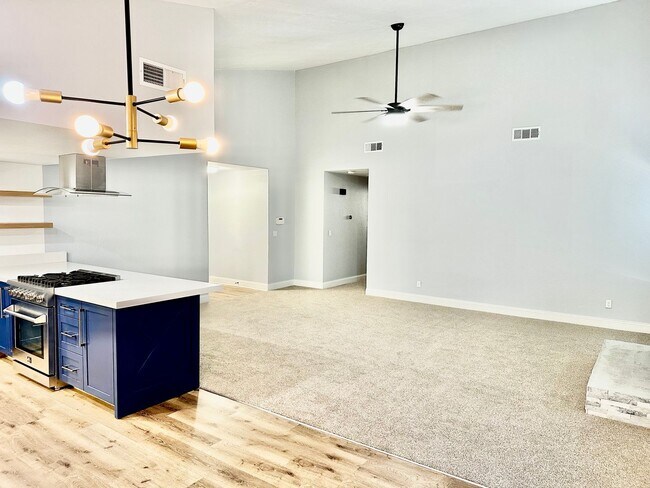 Building Photo - Fully Remodeled 3/2 in Northwest Fresno