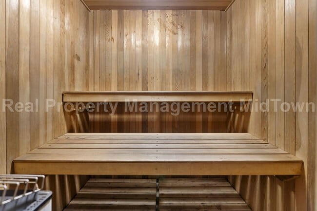 Building Photo - Cozy One-Bedroom Townhome in Prime Arlingt...