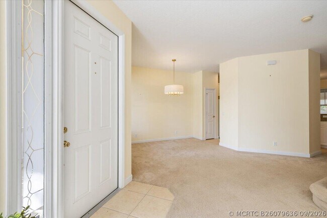 Building Photo - 10663 SW Cam Run