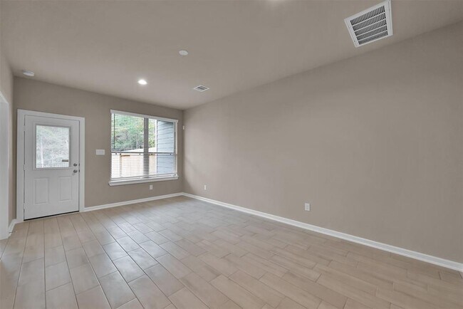 Building Photo - 543 Longleaf Pine Dr