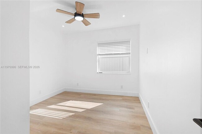 Building Photo - 461 SW 1st St