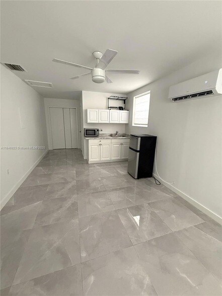 Building Photo - 624 Westward Dr