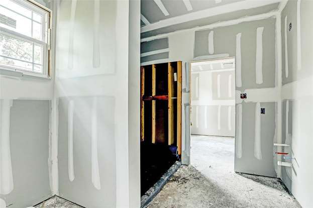 Building Photo - 8618 Valley Song Dr
