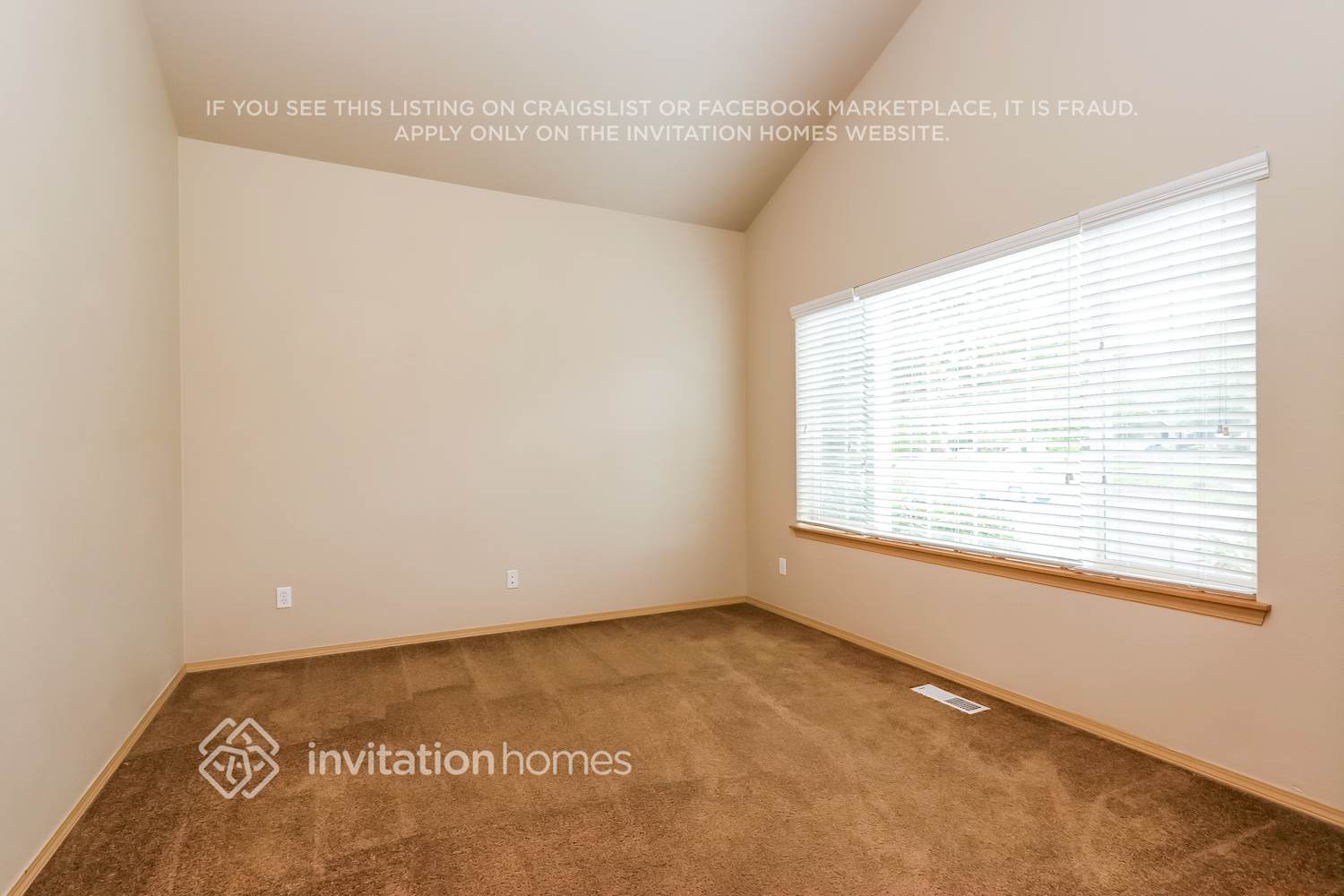 Building Photo - 18560 96th Ave E