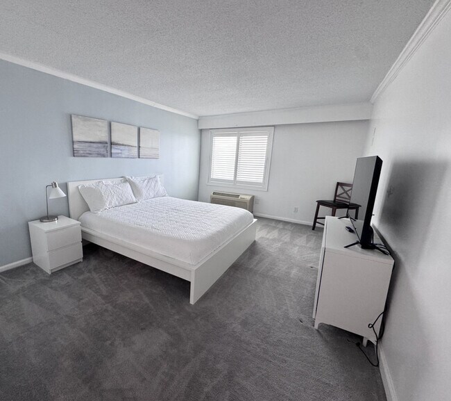 Building Photo - 303 Atlantic Ave