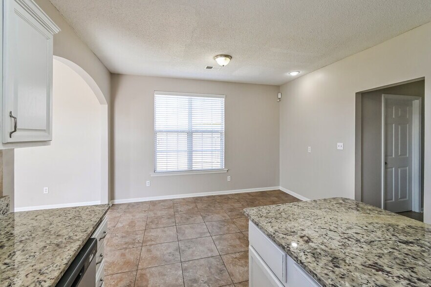 Building Photo - 4815 Half Moon Cove