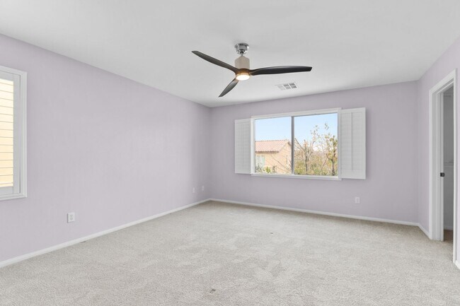 Building Photo - SE!! Pebble and Pollock!! Crystal Springs!...