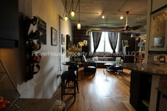 Building Photo - 172 Haynes St SW