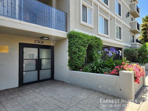 Building Photo - 2308 Schader Dr