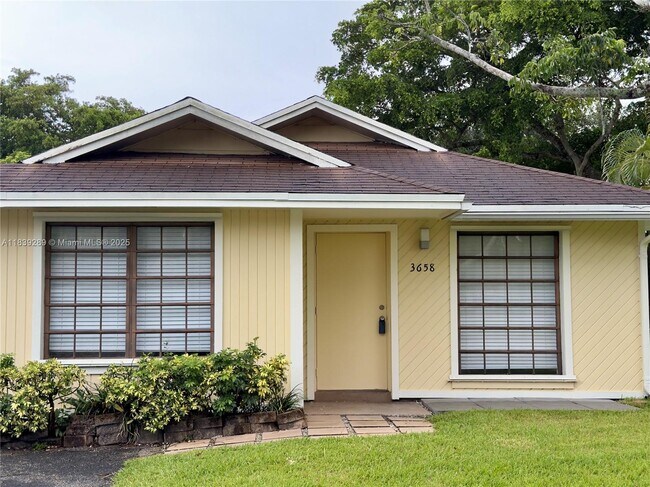 Primary Photo - 3658 E Bell Dr